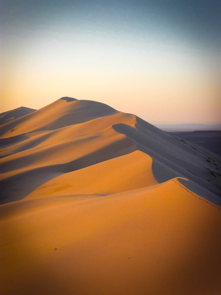  Песчаные дюны в пустыне Гоби, Монголия 