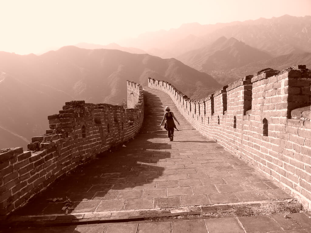 В одиночестве на Великой Китайской стене 