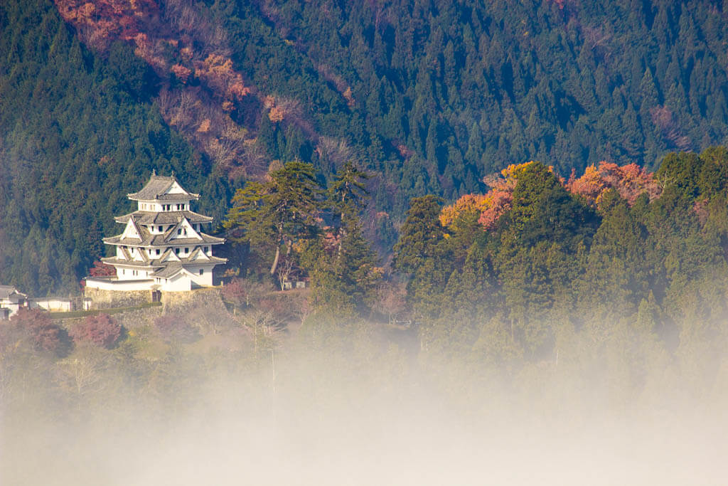 Замок Гудзё Хатиман Япония | Замок в небе