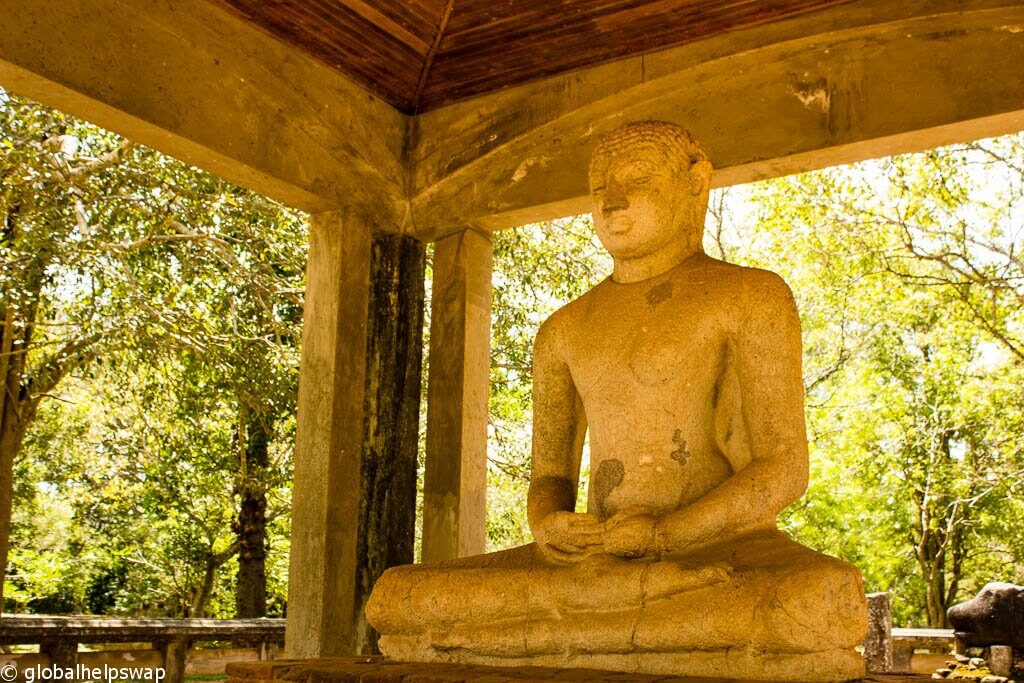  Статуя Будды Самадхи 