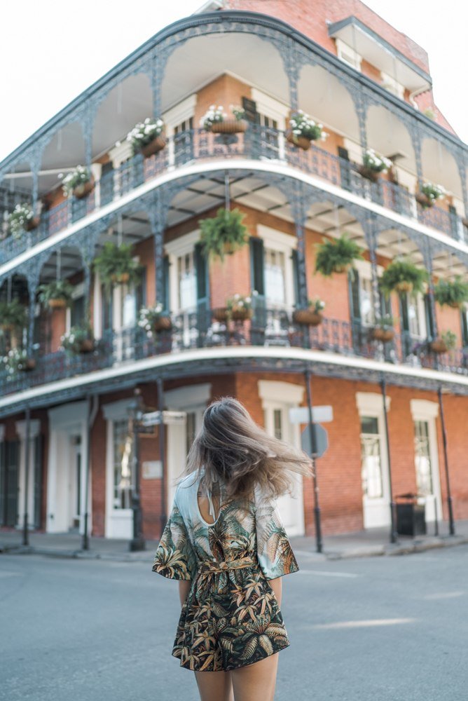  одиночное женское путешествие по Новому Орлеану - Снято на улицах Роял и Дюмен во Французском квартале 