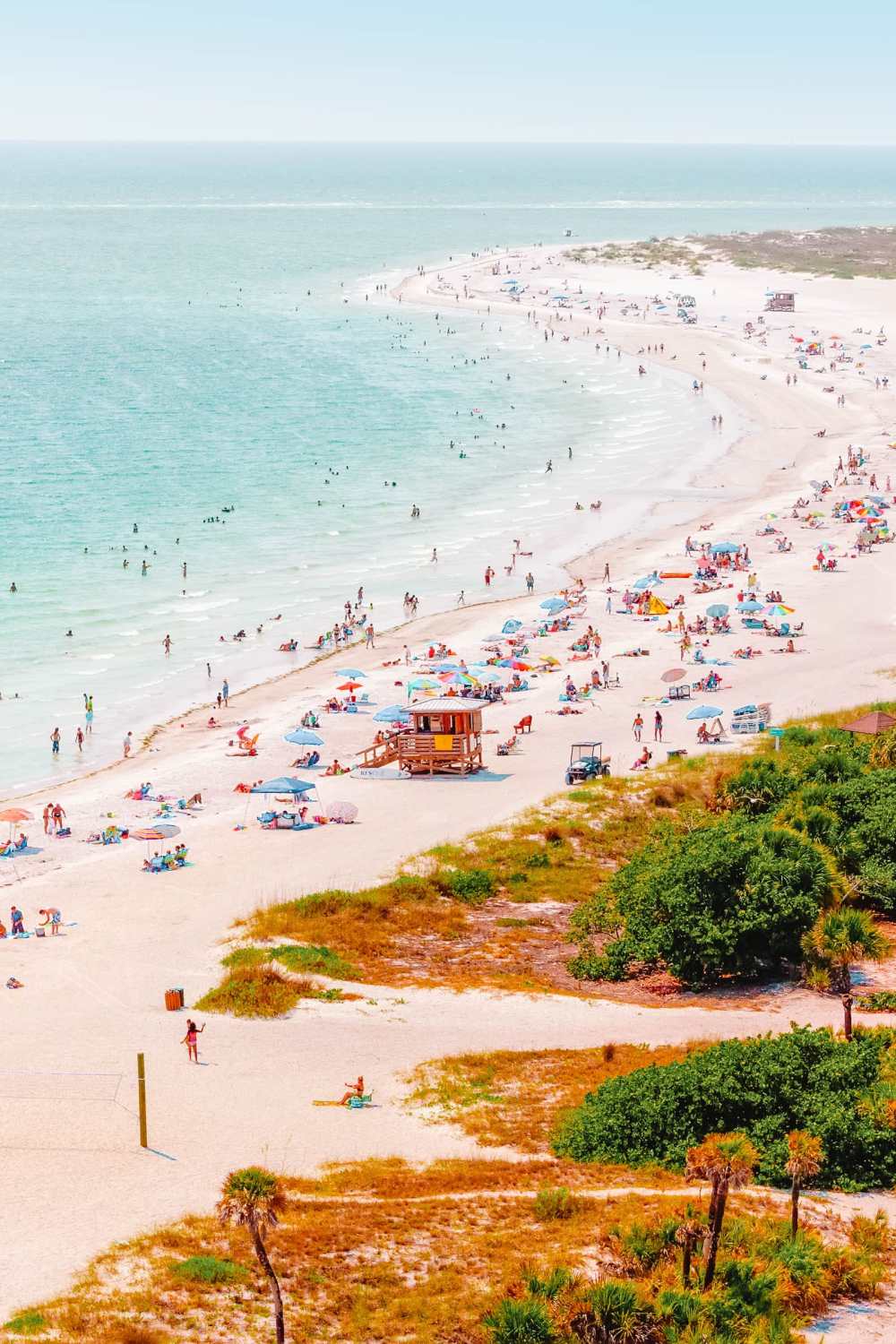  Самые лучшие пляжи Флориды для посещения "width =" 1000 "height =" 1500 "data-jpibfi-post-excerpt =" "data-jpibfi-post-url =" https://handluggageonly.co.uk/2021/07/12/14-very-best-beaches-in -florida-to-visit / "data-jpibfi-post-title =" 14 самых лучших пляжей Флориды для посещения "data-jpibfi-src =" https://i1.wp.com/handluggageonly.co.uk/wp -content / uploads / 2021/07 / HandLgageOnly-5.jpg? resize = 1000% 2C1500 & ssl = 1 "data-recalc-dims =" 1 "/> </p>
<p> Расположенный в великолепном Мексиканском заливе, Siesta Key — это полностью блаженный барьерный остров с очарованием, столь же привлекательным, как и они сами! </p>
<p> А еще лучше, пляжи Сиеста-Ки никогда не разочаруют, и это одни из лучших пляжей во Флориде для посещения. С сияющим белым песком и жаркой температурой воды. это место, куда можно пойти всей семьей. </p>
<p> Это особенно y правда, поскольку волны немного спокойнее, чем на Атлантическом побережье; однако это не значит, что вам не следует проявлять особую осторожность. Помните, море может быть опасным. </p>
<p style=