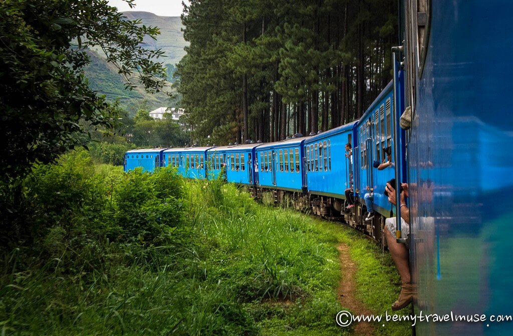 Поезд из Эллы в Канди, Шри-Ланка