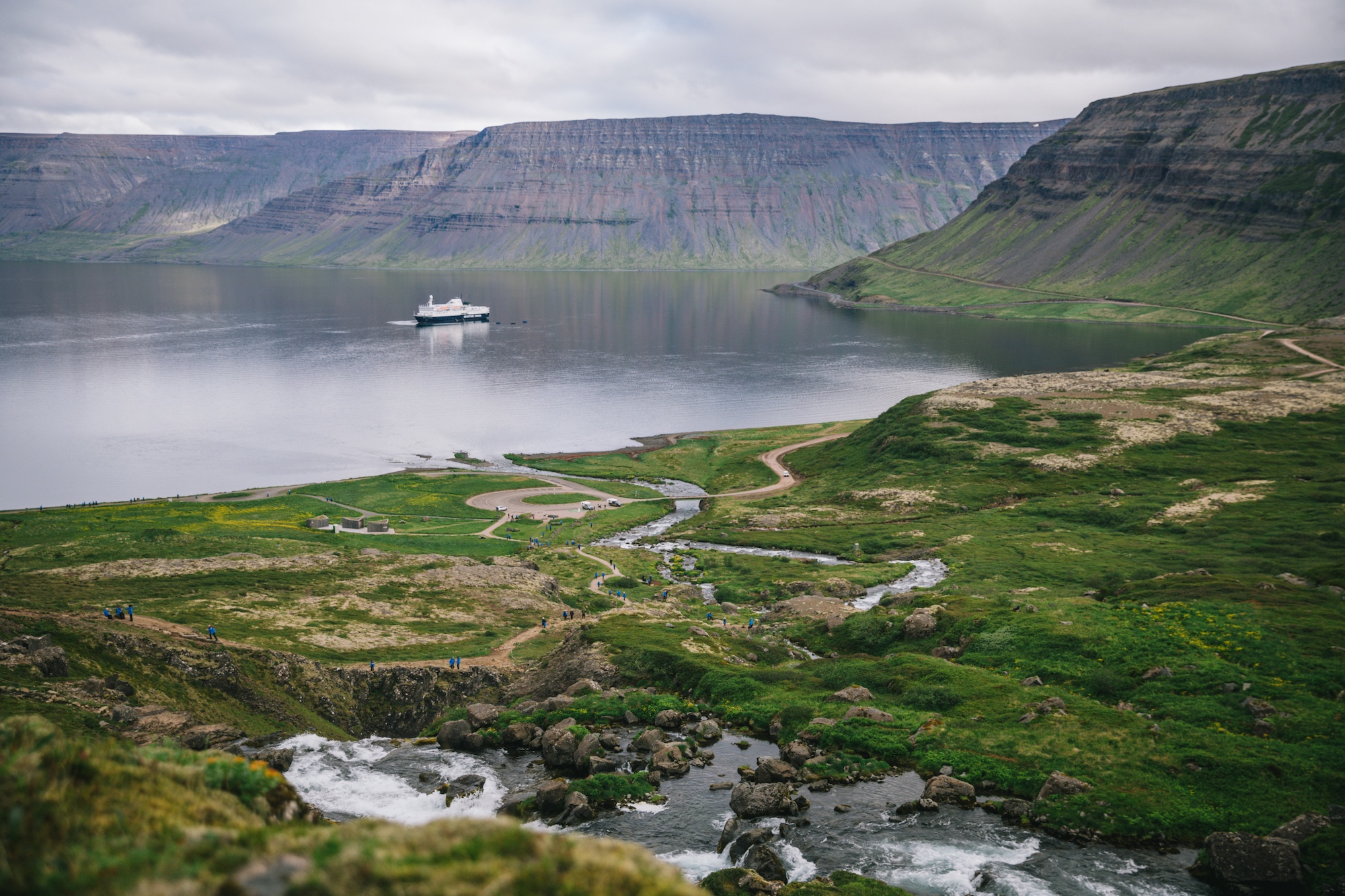 посетить Исландию по морю